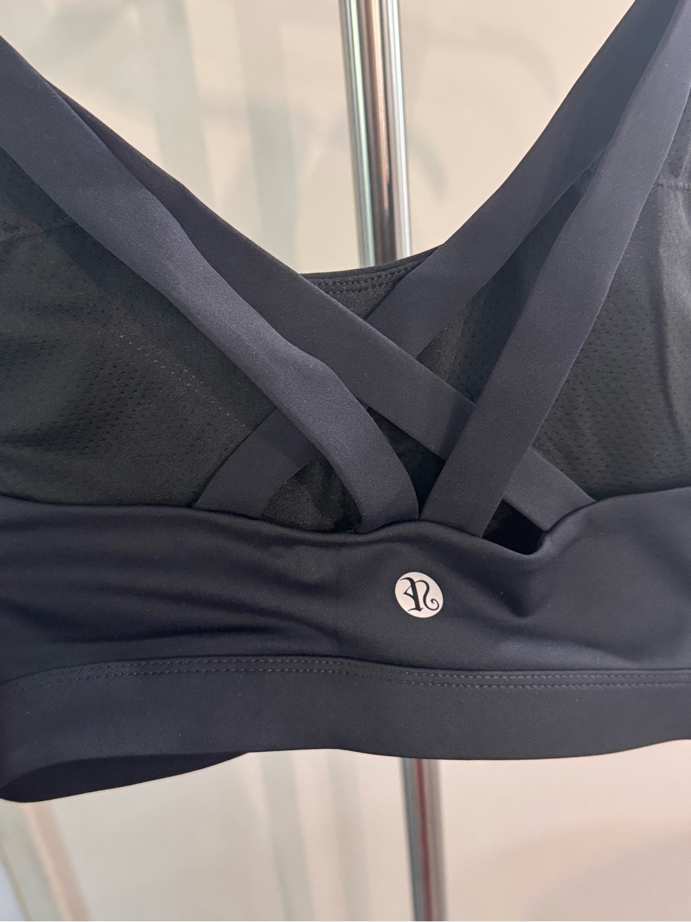 Black Women's Seamless Sports Bra - Picture 2 of 2